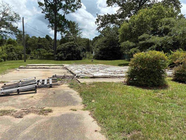 27-28 Kurthwood Rd Road, Leesville, LA 71446