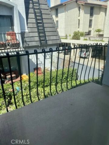 8105 Redlands Street 107, Playa Del Rey, CA 90293