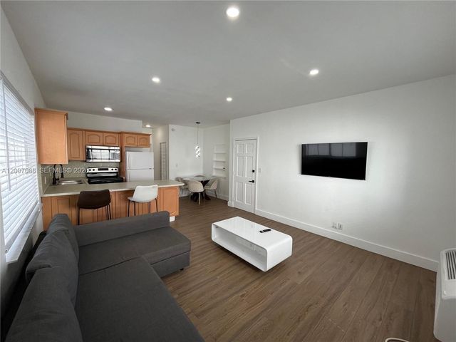 8011 Abbott Ave 7, Miami Beach, FL 33141