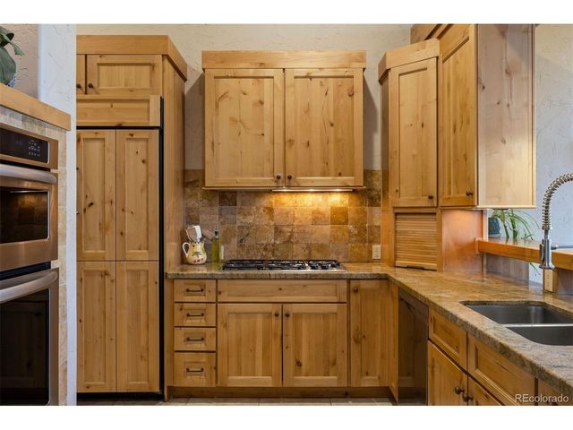 633 Castle Pines Dr S, Castle Rock, CO 80108