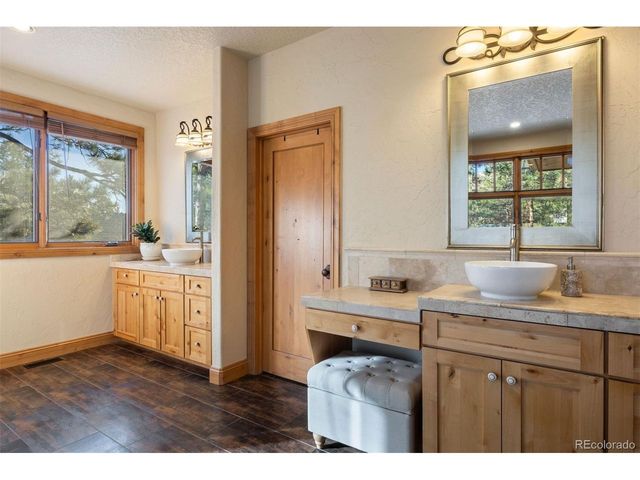 633 Castle Pines Dr S, Castle Rock, CO 80108