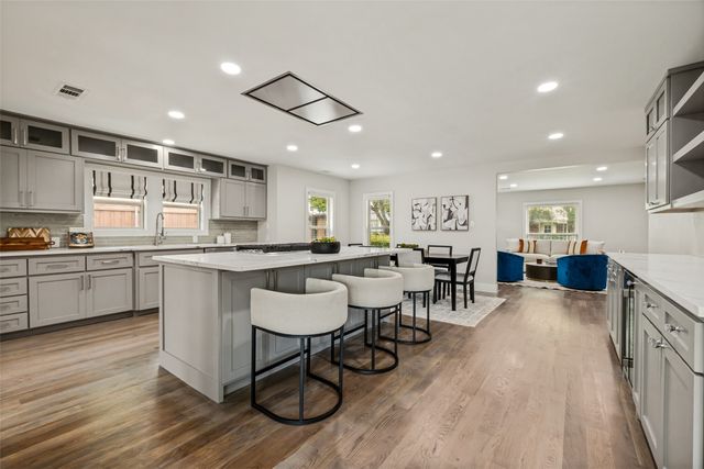 2006 Marydale Drive, Dallas, TX 75208