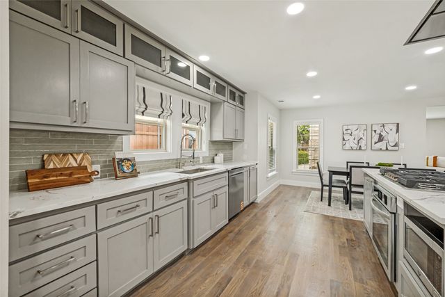 2006 Marydale Drive, Dallas, TX 75208