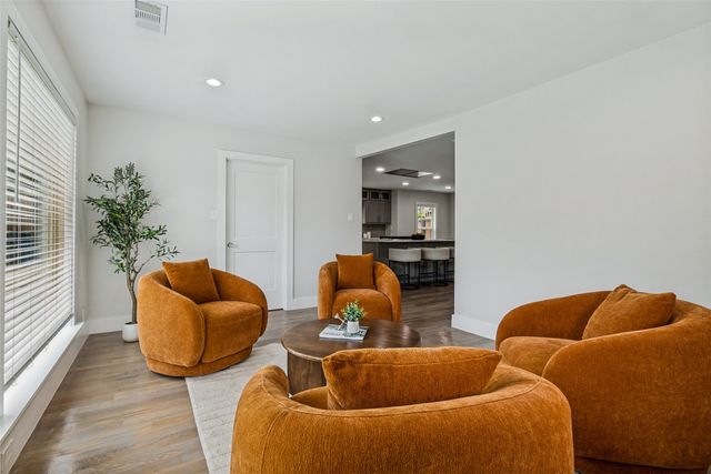 2006 Marydale Drive, Dallas, TX 75208