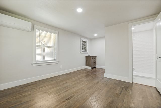 2006 Marydale Drive, Dallas, TX 75208