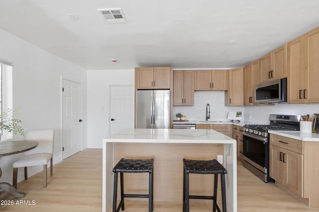 3216 E PIERCE Street, Phoenix, AZ 85008