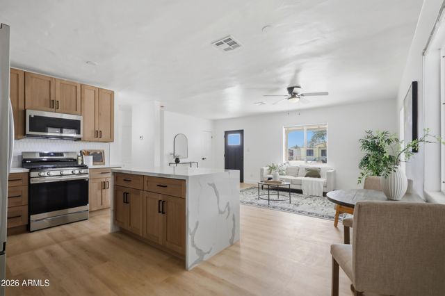 3216 E PIERCE Street, Phoenix, AZ 85008