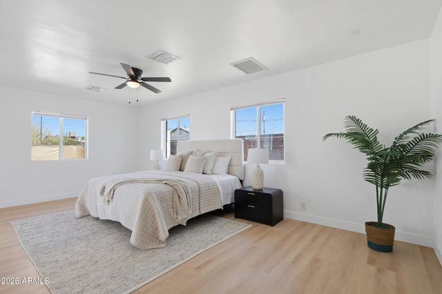 3216 E PIERCE Street, Phoenix, AZ 85008