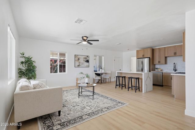 3216 E PIERCE Street, Phoenix, AZ 85008