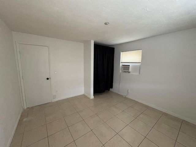 532 NW 11th Ave B, Boynton Beach, FL 33435