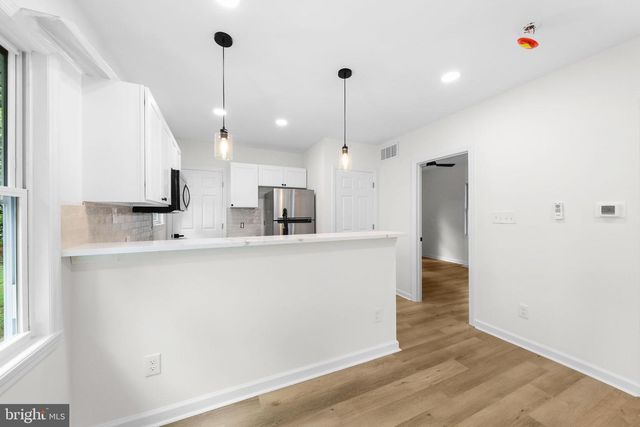 865 N READ AVE, Runnemede, NJ 08078