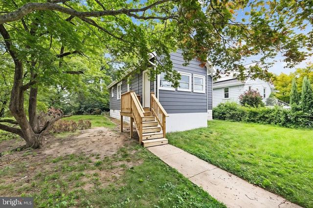 865 N READ AVE, Runnemede, NJ 08078