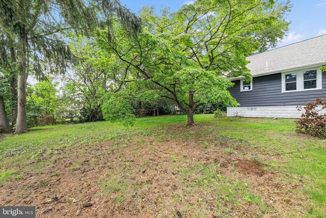 865 N READ AVE, Runnemede, NJ 08078