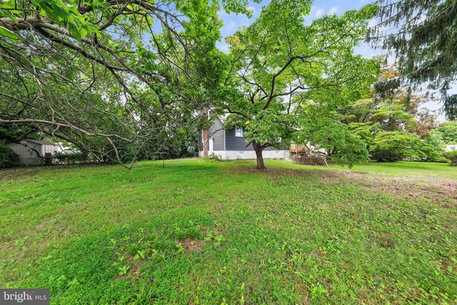 865 N READ AVE, Runnemede, NJ 08078