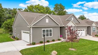 7686 W Park Circle WAY, Franklin, WI 53132