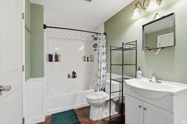 8764 S PEBBLECREEK RD, West Jordan, UT 84081