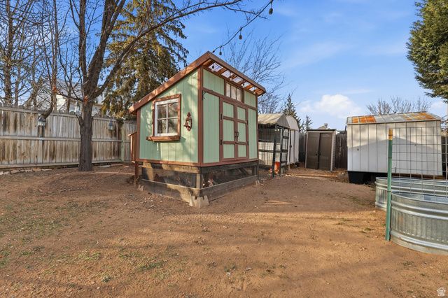 8764 S PEBBLECREEK RD, West Jordan, UT 84081