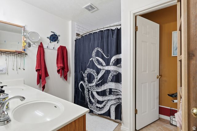 8764 S PEBBLECREEK RD, West Jordan, UT 84081