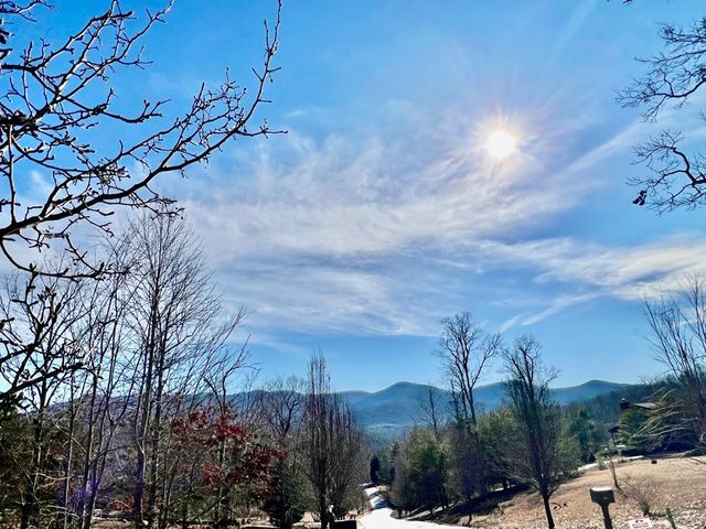 13 Gladys Lane, Young Harris, GA 30582