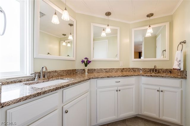 447 Snead DR, North Fort Myers, FL 33903