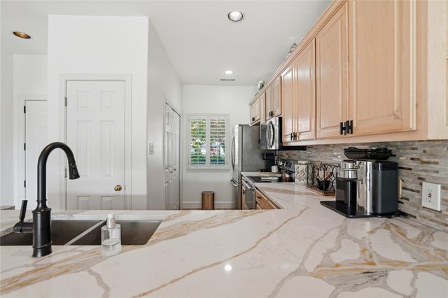 2918 Ranch Road 620 RD N G127, Austin, TX 78734