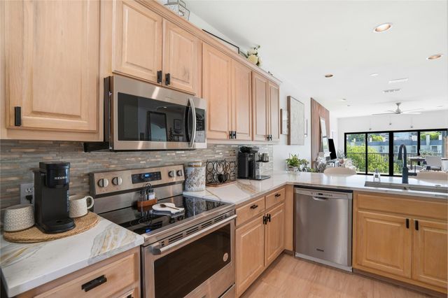 2918 Ranch Road 620 RD N G127, Austin, TX 78734