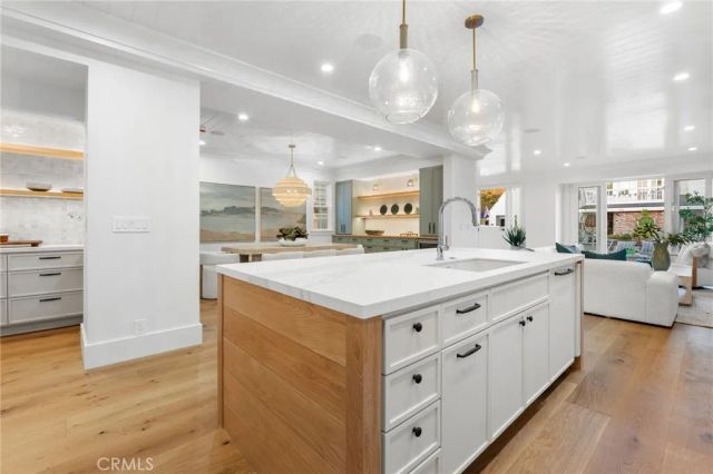327 Amethyst, Newport Beach, CA 92662