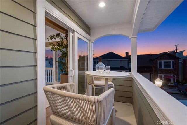 327 Amethyst, Newport Beach, CA 92662
