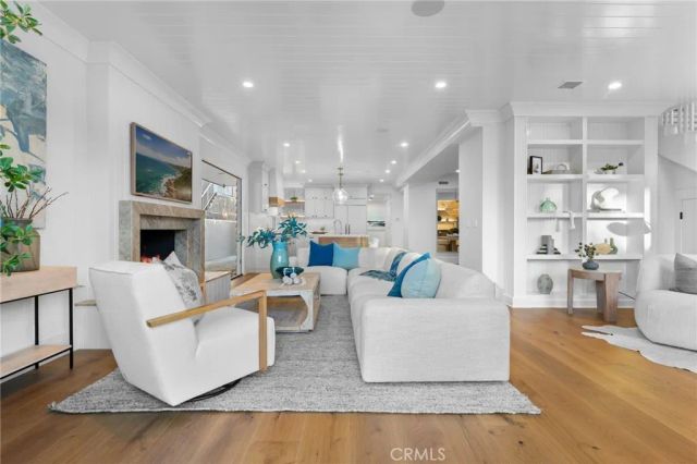 327 Amethyst, Newport Beach, CA 92662