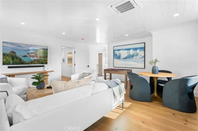 327 Amethyst, Newport Beach, CA 92662