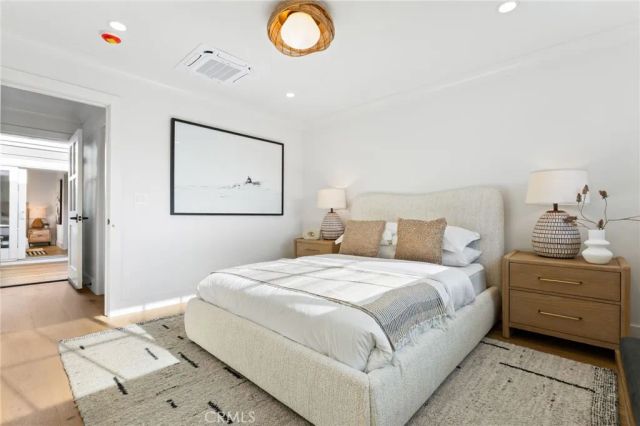 327 Amethyst, Newport Beach, CA 92662