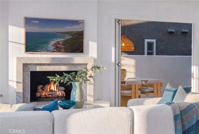 327 Amethyst, Newport Beach, CA 92662