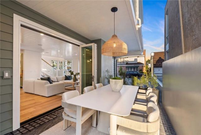 327 Amethyst, Newport Beach, CA 92662