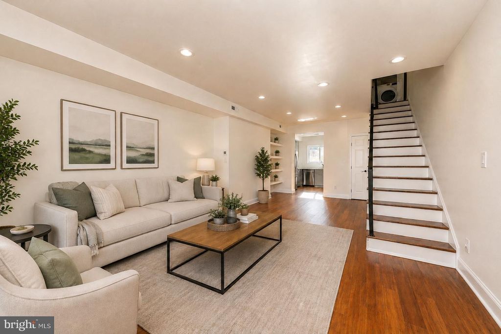 510 MANTON ST, PHILADELPHIA, PA 19147 — photo 2