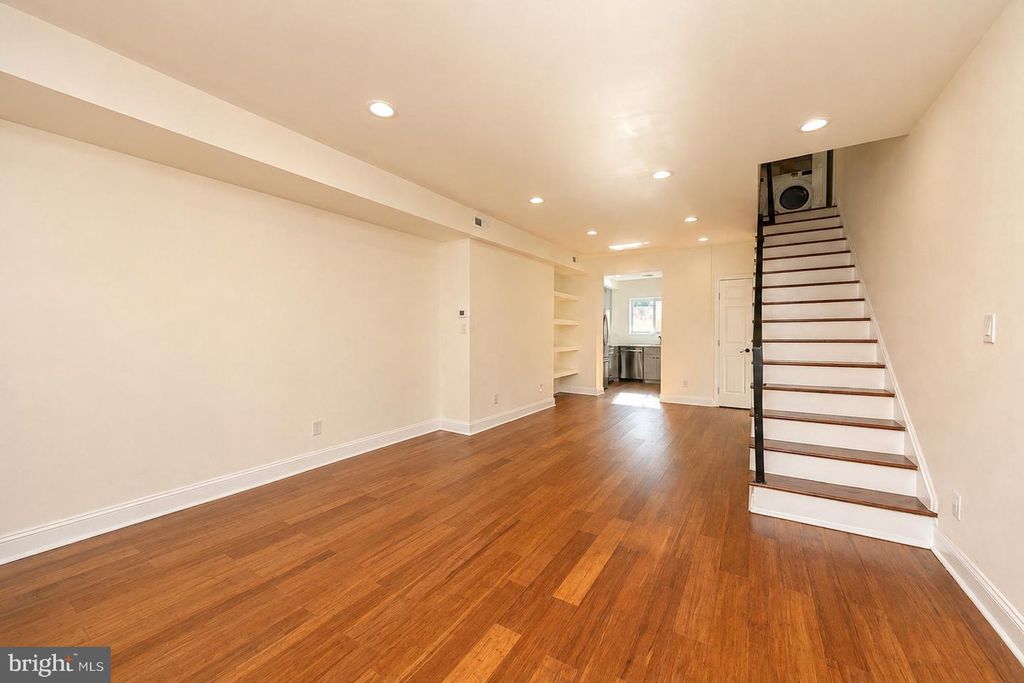 510 MANTON ST, PHILADELPHIA, PA 19147 — photo 3