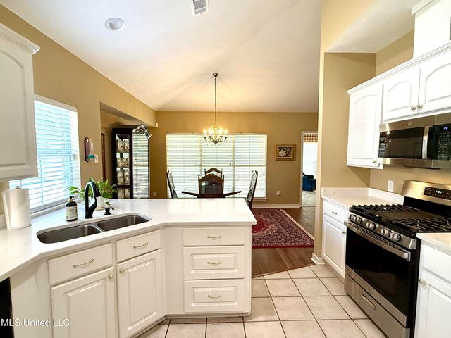 106 Cowles Creek Road, Clinton, MS 39056