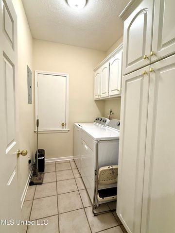 106 Cowles Creek Road, Clinton, MS 39056