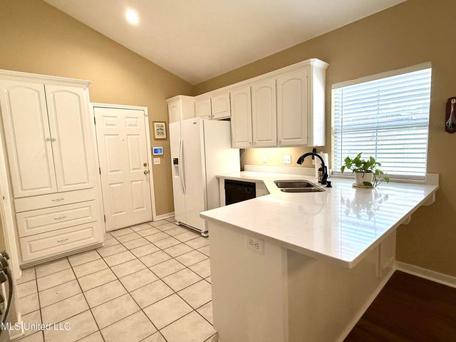 106 Cowles Creek Road, Clinton, MS 39056