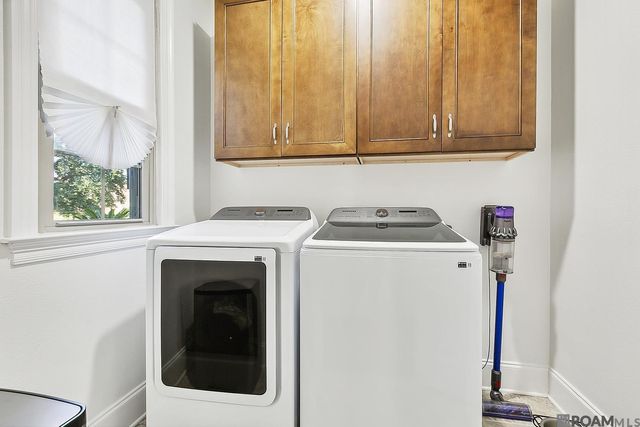 12221 Hampton Village Ave, Central, LA 70818