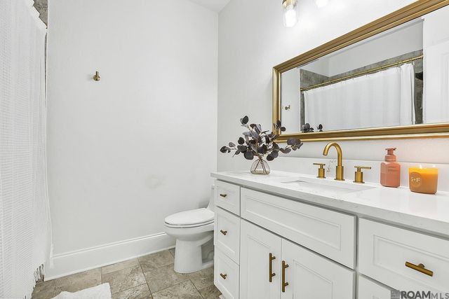 12221 Hampton Village Ave, Central, LA 70818