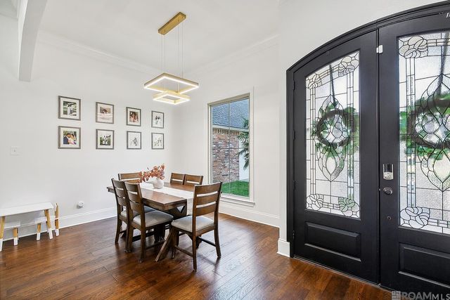 12221 Hampton Village Ave, Central, LA 70818