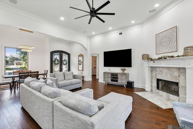 12221 Hampton Village Ave, Central, LA 70818