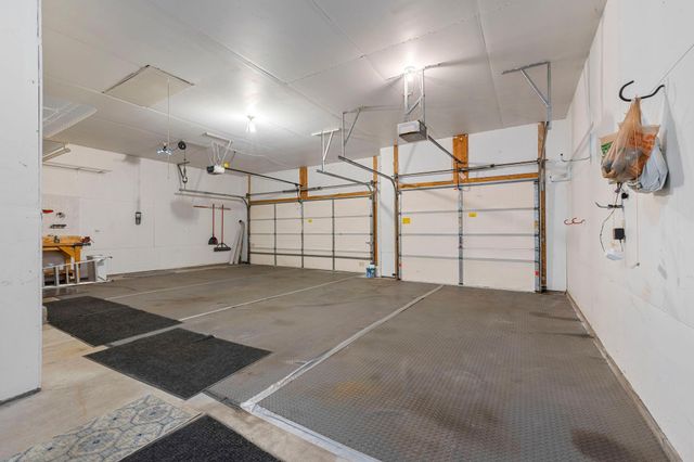 15002 Avocet Street NW, Andover, MN 55304
