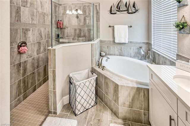 14472 Blue Bay CIR, Fort Myers, FL 33913
