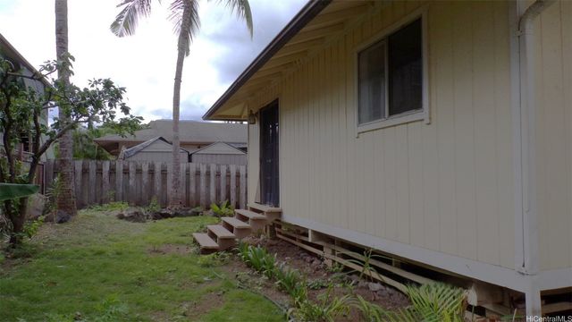 68-046 Apuhihi Street B, Waialua, HI 96791
