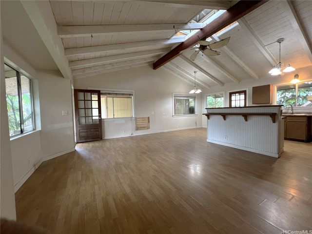 68-046 Apuhihi Street B, Waialua, HI 96791