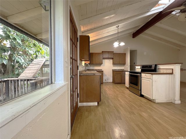 68-046 Apuhihi Street B, Waialua, HI 96791