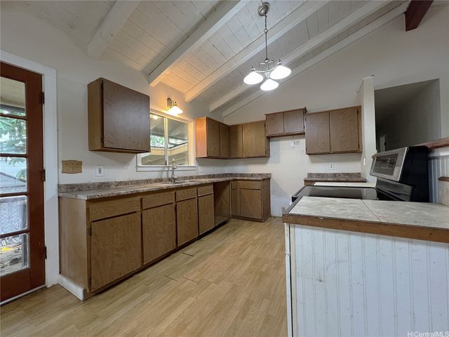 68-046 Apuhihi Street B, Waialua, HI 96791