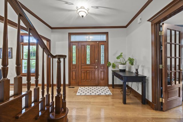 9776 Erin Woods Drive, Dublin, OH 43017