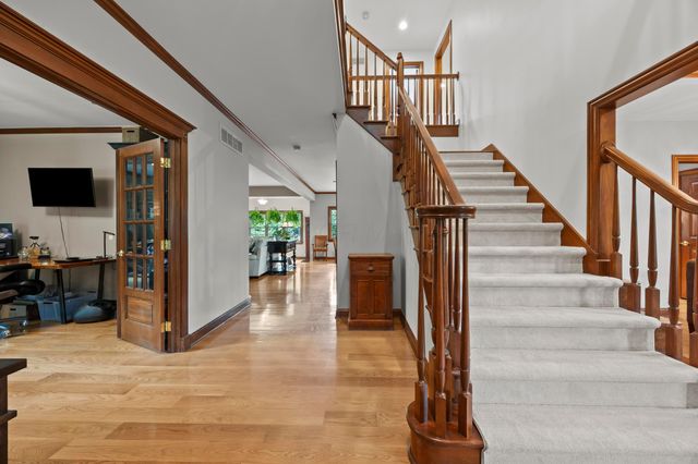 9776 Erin Woods Drive, Dublin, OH 43017